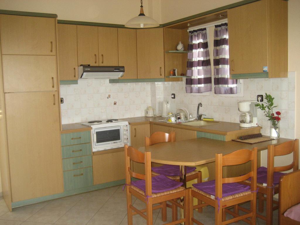 איסטרו Stelios Apartments מראה חיצוני תמונה