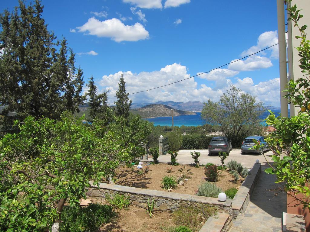 איסטרו Stelios Apartments מראה חיצוני תמונה