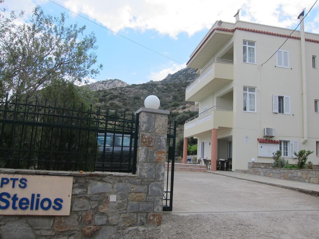 איסטרו Stelios Apartments מראה חיצוני תמונה