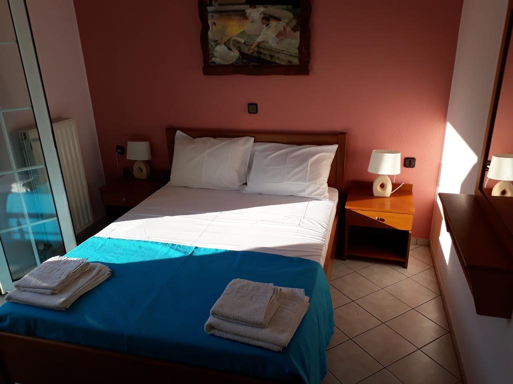 איסטרו Stelios Apartments מראה חיצוני תמונה