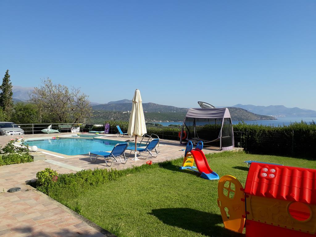 איסטרו Stelios Apartments מראה חיצוני תמונה